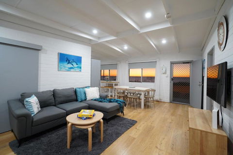 OCEA84 - Quinns Beach Shack: Ocean Views - Accommodation Brunswick Heads 0