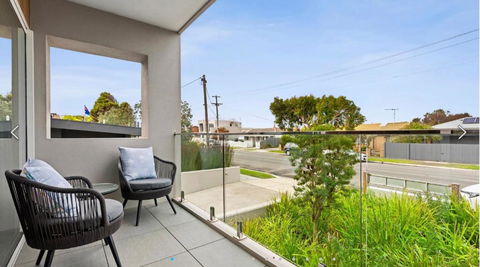 Ocean Grove Breeze On The Terrace Coastal Apartment - Accommodation Brunswick Heads 0