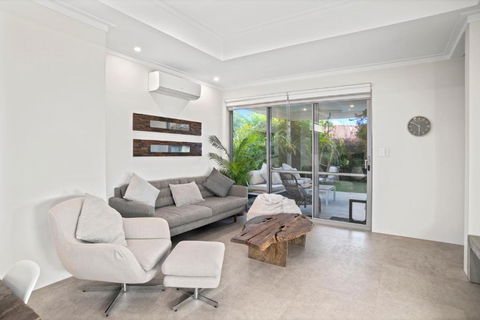Ocean Cove Chalet - Accommodation Brunswick Heads 0