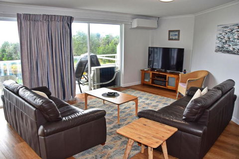 Ocean Shores Apartment 14 - Bring Your Own Linen. - Accommodation Brunswick Heads 0