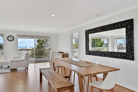 Ocean View 12 Corcoran Ave Goolwa Beach - BYO Linen - Accommodation Brunswick Heads 0