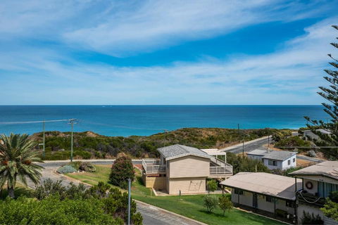 Ocean Vista Large Modern Home With Ocean Views - Accommodation Brunswick Heads 0