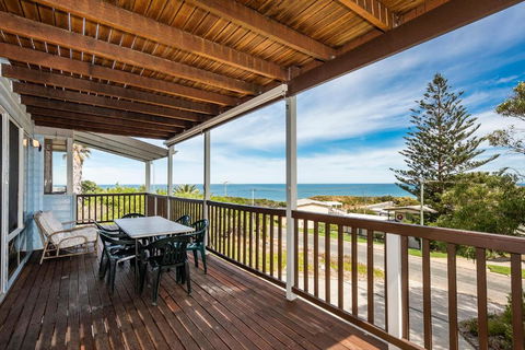 Ocean Vista Large Modern Home With Ocean Views - Accommodation Brunswick Heads 2