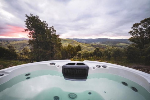 Olive Hill Spa, Views & Home Cinema - Accommodation Brunswick Heads 1