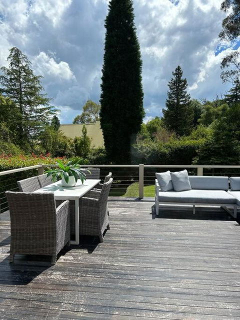On Queen In Bowral. Walk To Town - Accommodation Brunswick Heads 1