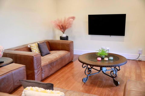 Orange Cottage At Lovedale - Accommodation Brunswick Heads 3