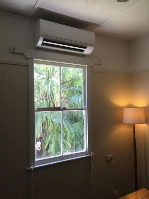 Original Surf Cottage In Heart Of Pottsville Beach - Accommodation Brunswick Heads 3