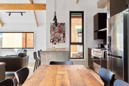 Outstanding Quality Renovation Inner City Home - Accommodation Brunswick Heads 1