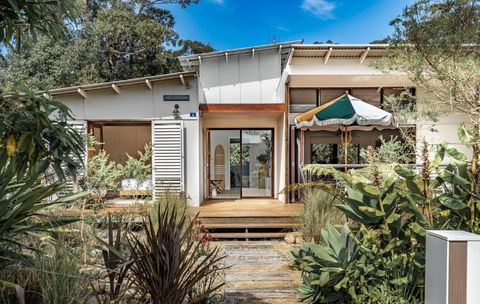 Oyster Catcher Huskisson - Accommodation Brunswick Heads 0