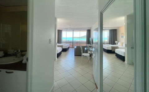 Ocean View Pools And WIFI - Accommodation Brunswick Heads 3