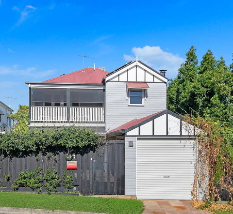 Paddington Cottage - A Classic Queenslander Stay - Accommodation Brunswick Heads 0