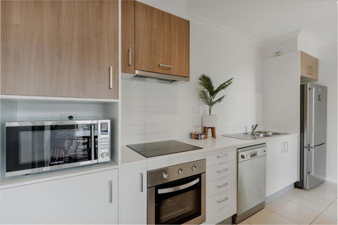 Peaceful 1-Bed Apartment Close To Lonsdale St - Accommodation Brunswick Heads 1