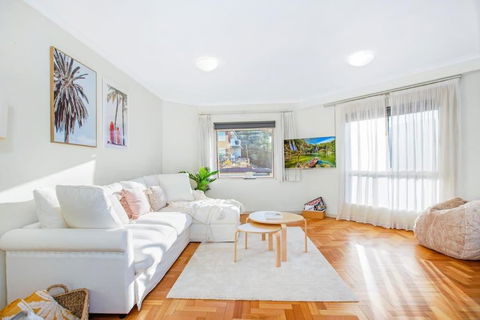 Perfect Manly Retreat, In The Heart Of Manly, Family & Couple Friendly Apartment With CAR SPOT - Accommodation Brunswick Heads 0