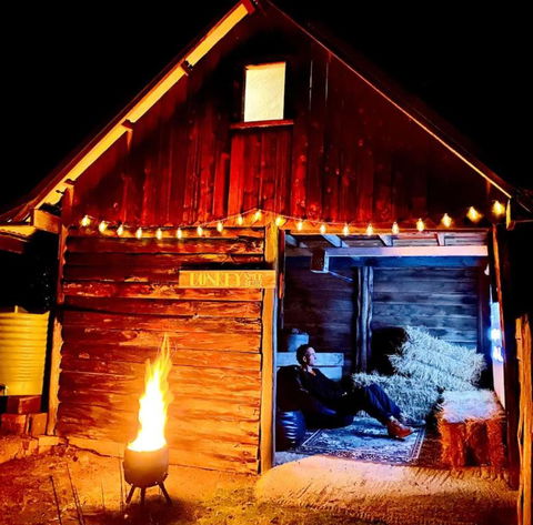 Poets Ode Featuring The Donkey Shed Theatre - Accommodation Brunswick Heads 2