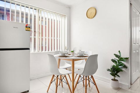 Polished 2-Bed Unit In The Heart Of Parramatta - Accommodation Brunswick Heads 1