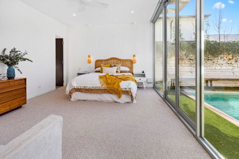 Poolside Paradise Mount Eliza - Accommodation Brunswick Heads 3