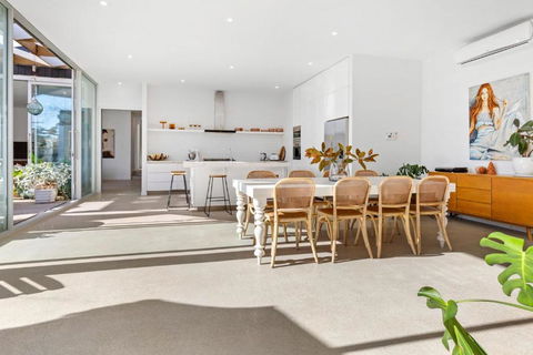 Poolside Paradise Mount Eliza - Accommodation Brunswick Heads 2