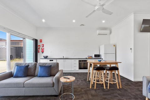 Port Lincoln Shark Apartment 4 - Accommodation Brunswick Heads 1