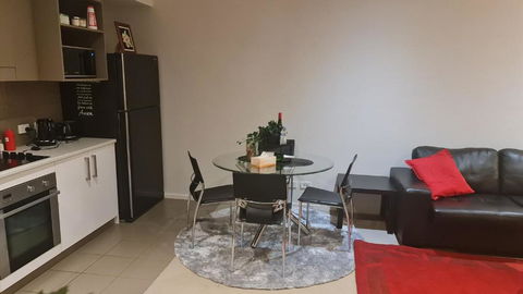 Qure Restaurant And Apartments Canberra Bruce - Accommodation Brunswick Heads 3
