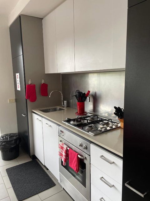 Radiance - Chic Fitzroy Street Apartment - Accommodation Brunswick Heads 2