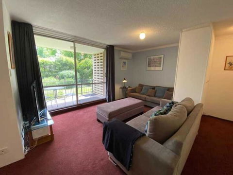 Quiet 2BR Apartment With Garden Views In Griffith - Accommodation Brunswick Heads 0
