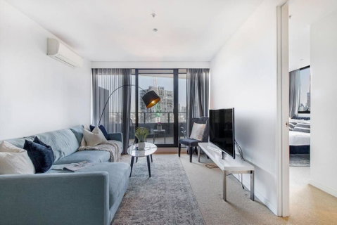 Premium Albert Park Grand Prix Apartment By Ready Set Host - Accommodation Brunswick Heads 0