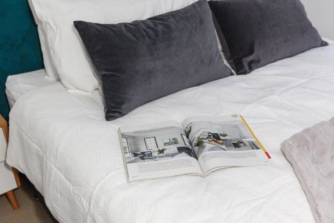 Premium Albert Park Grand Prix Apartment By Ready Set Host - Accommodation Brunswick Heads 1