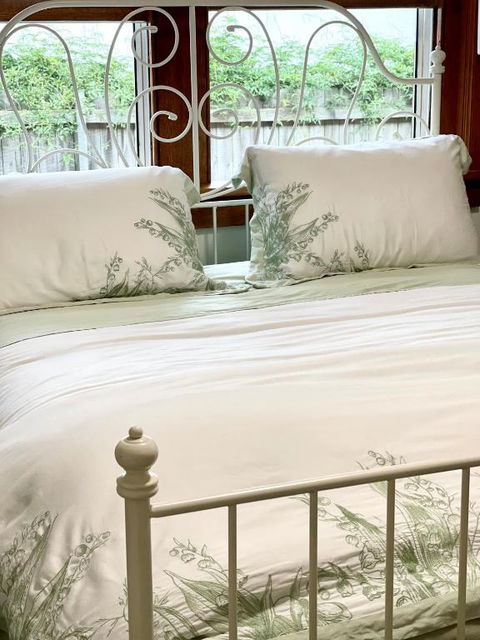Private Bath Ensuite Room Eastwood/MQ Uni Park - Accommodation Brunswick Heads 0