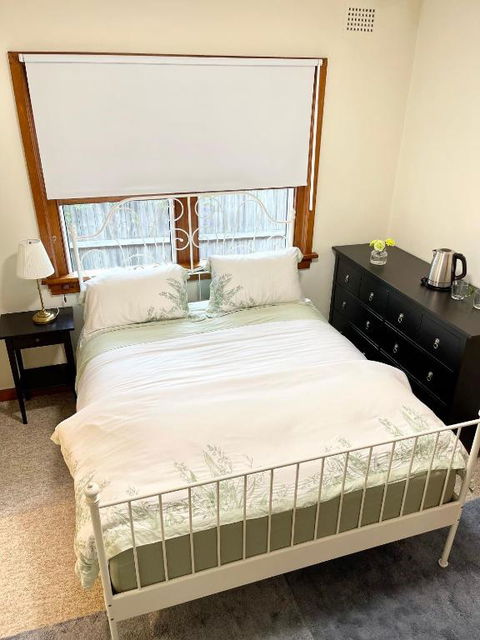 Private Bath Ensuite Room Eastwood/MQ Uni Park - Accommodation Brunswick Heads 1