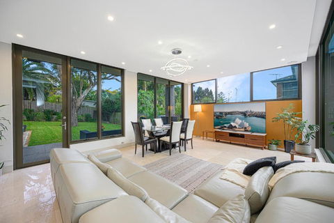 Putney Brand New Luxury House Pool & Waterview - Accommodation Brunswick Heads 3