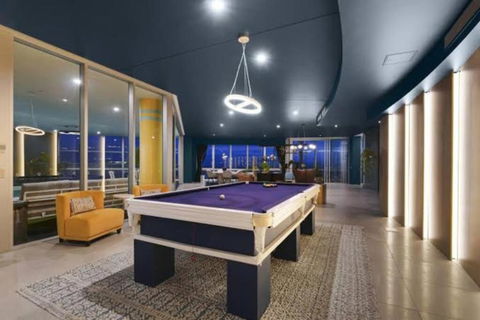 Q1 Skyview Retreat - Level 31 Spectacular Views - Accommodation Brunswick Heads 3