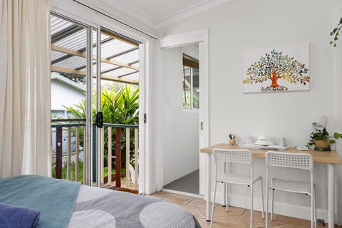 Quadruple Ensuite Room - Nearby Stations & Shops - Accommodation Brunswick Heads 3