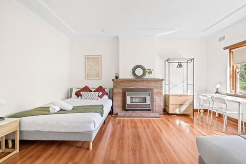 Quadruple Room - Near Transport & Shops - Shared Bathroom - Accommodation Brunswick Heads 2