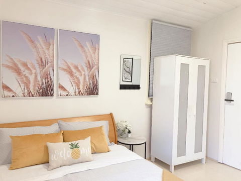 Quaint Double Or Queen Room - Mins To Stations&UNSW - Shared Bathroom - Accommodation Brunswick Heads 1