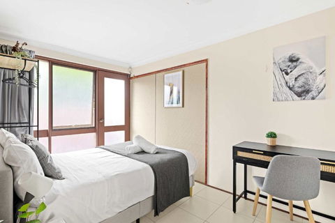 Quaint Double Room - Private Spot At Milperra - Shared Bathroom - Accommodation Brunswick Heads 3