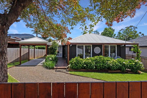Queenberry Cottage - Jacuzzi, Village Location & 10 Mins To Beach - Accommodation Brunswick Heads 0