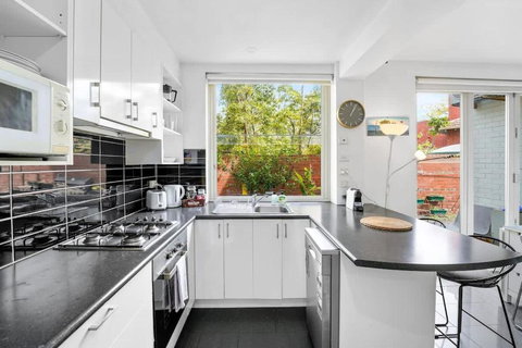 Quiet And Peaceful Beachside 1BR Retreat W Parking - Accommodation Brunswick Heads 1