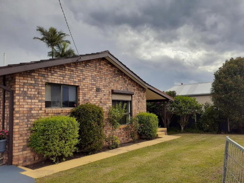 QUIET PROPERTY BY THE RIVER - Accommodation Brunswick Heads 0