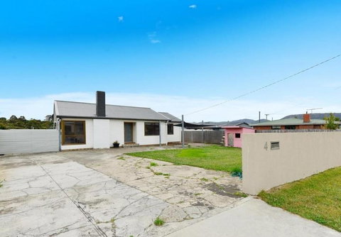 Quiet Room With Off Street Parking In Hobart - Accommodation Brunswick Heads 3