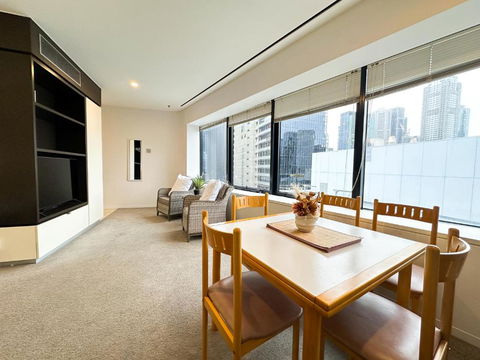 QV Central Oasis Contemporary City Getaway - Accommodation Brunswick Heads 2