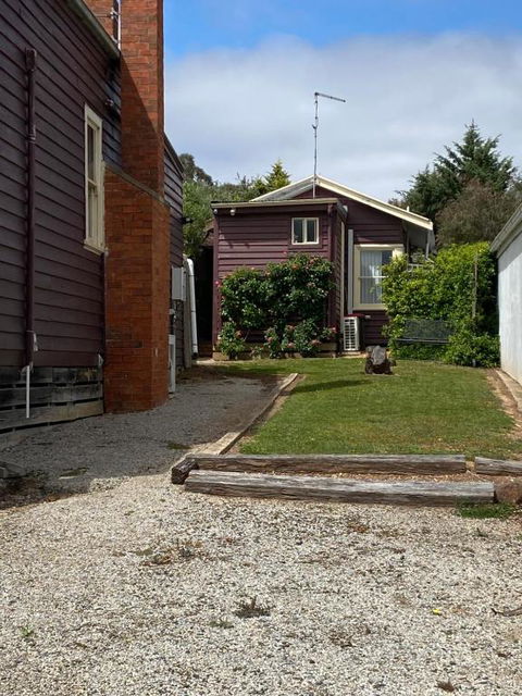 R&R Blue Diamond Luxury Studio Maryborough, Vic - Accommodation Brunswick Heads 2