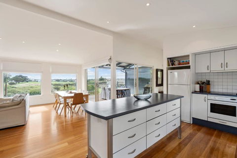 Range View House 23 Bristow Smith Ave Goolwa South-No Linen Included - Accommodation Brunswick Heads 0