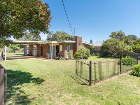 Raymond Coastal Cottage - Accommodation Brunswick Heads 0