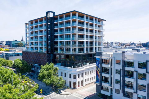R Hotel Geelong - Accommodation Brunswick Heads 0