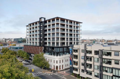 R Hotel Geelong - Accommodation Brunswick Heads 3