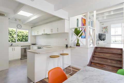 At Agnes Ave: Coastal Views - Accommodation Brunswick Heads 3