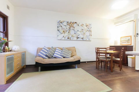 B3 Walk To UWA, Swan River On The Nedlands Border - Accommodation Brunswick Heads 1
