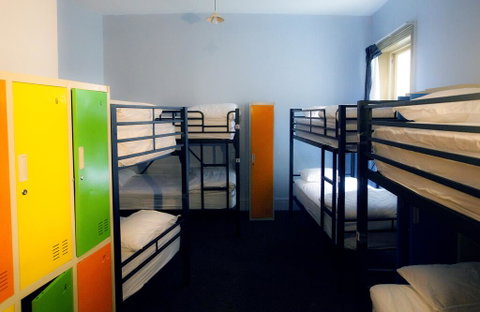 Backpackers Imperial Hotel - Accommodation Brunswick Heads 1