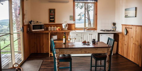 Balingup Heights Hilltop Forest Cottages - Accommodation Brunswick Heads 3