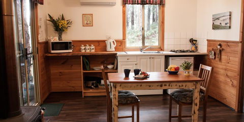 Balingup Heights Hilltop Forest Cottages - Accommodation Brunswick Heads 2